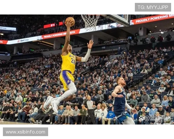 湖人队赛季至今仅有八村塁拉拉维亚和范德彪三人全勤出战九场比赛